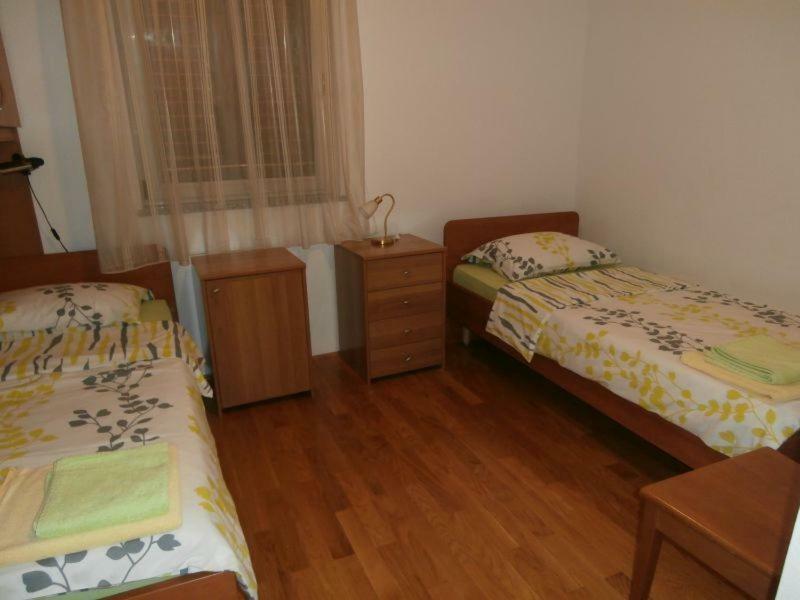 Miki Apartamento Poreč Exterior foto